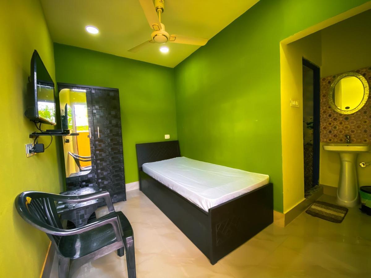 Hotel Sk Lodge Near Guwahati Airport Bagian luar foto
