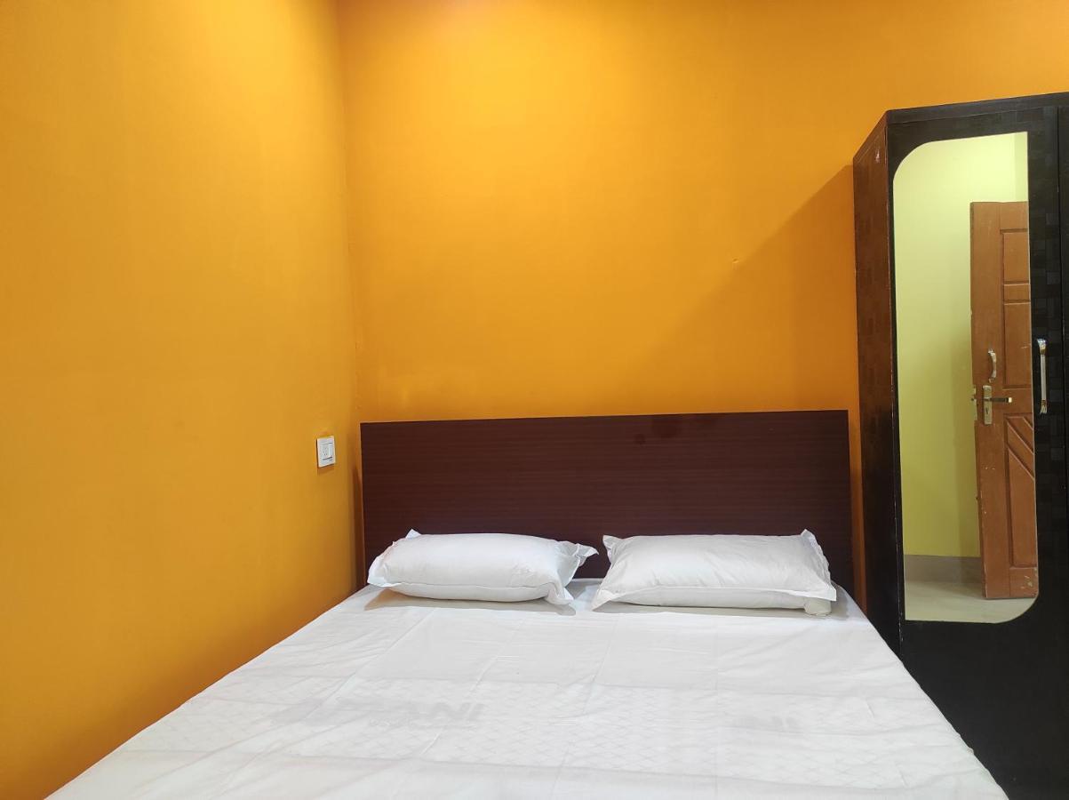 Hotel Sk Lodge Near Guwahati Airport Bagian luar foto