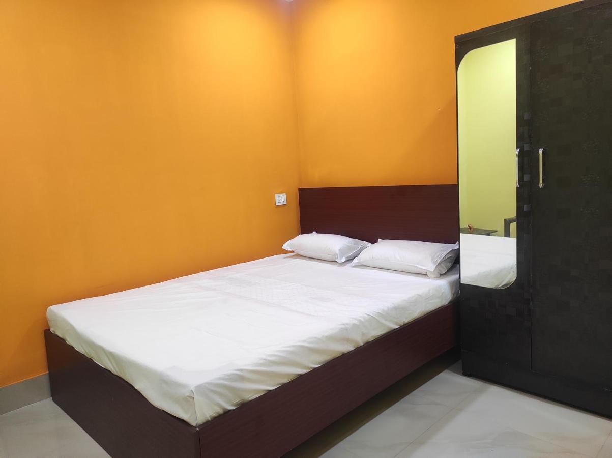 Hotel Sk Lodge Near Guwahati Airport Bagian luar foto
