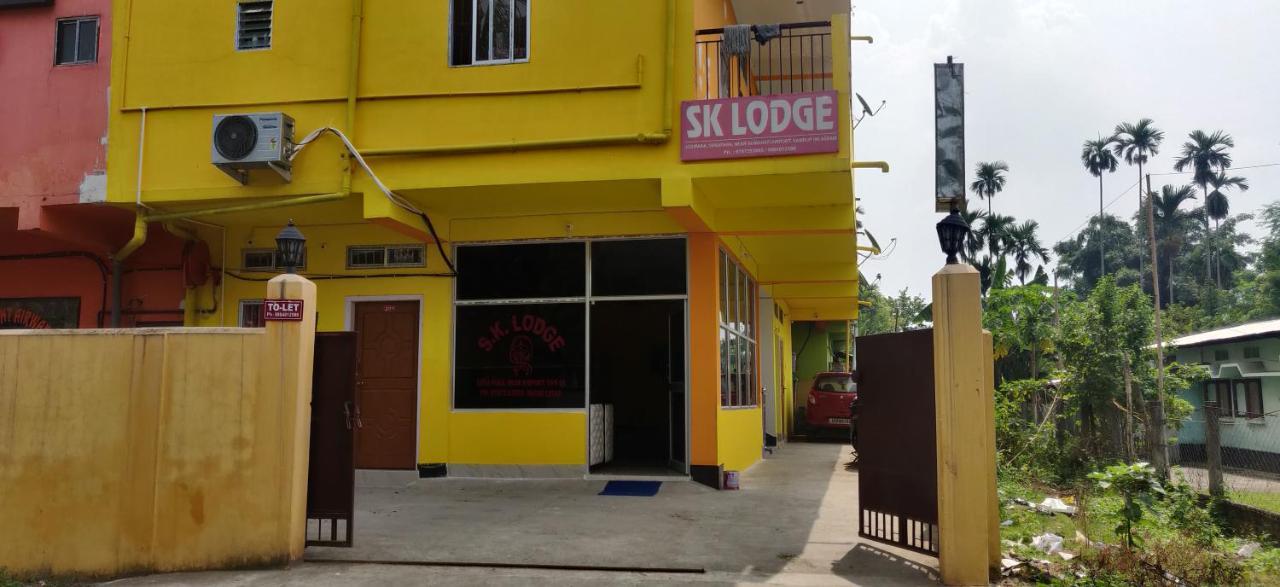 Hotel Sk Lodge Near Guwahati Airport Bagian luar foto